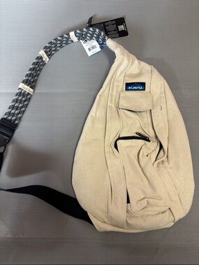 Kavu Beige Canvas Rope Sling Bag with Black/White Strap. NWT